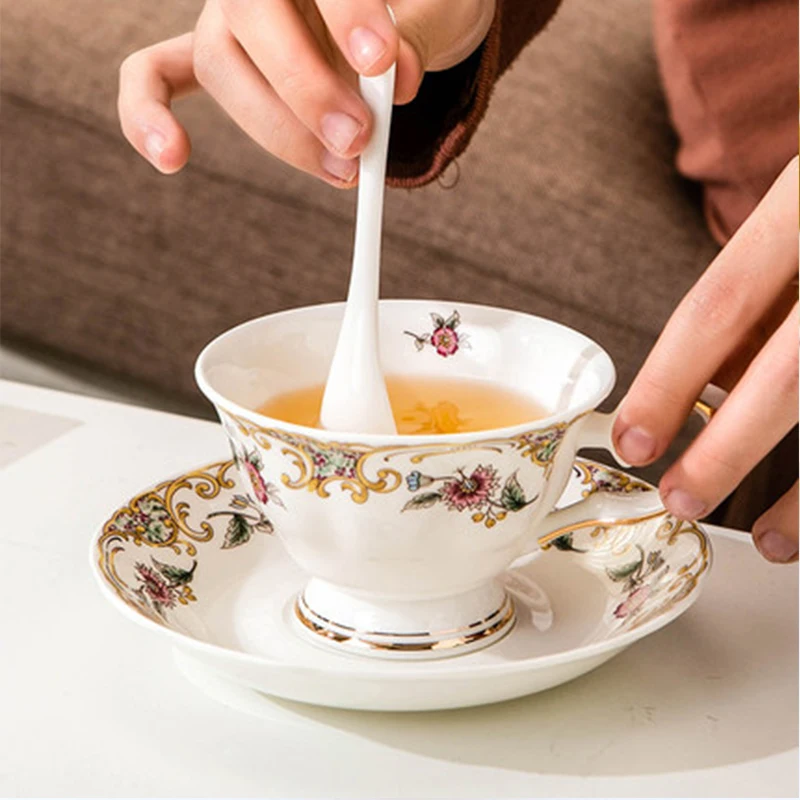 Ceramic Coffee Cups Set European Small Luxury Bone china Afternoon Tea set Flower Tea Cup & Saucer Household Kitchen accessories