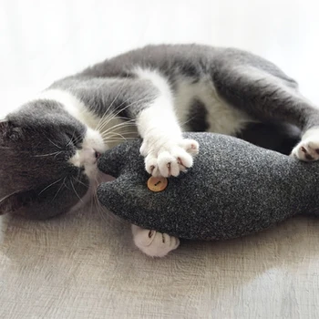 

BEAU-Black Fish Catnip Toy Funny Cat Toy Simulation Fish Cat Pillow Bite-Resistant Molar Toy 20X10cm