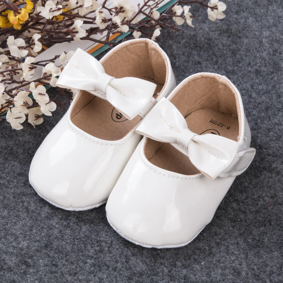 Newborn Baby Girl Anti-slip Bling Crib Pram Shoes Bow Solid Leather Soft Sole Prewalker Hot