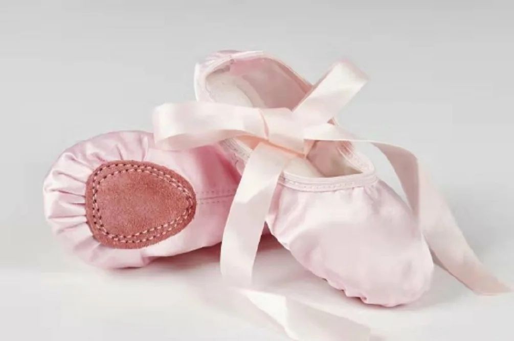 Новая Брендовая детская балетная обувь для девочек; Танцевальная парусиновая обувь; детские розовые, фиолетовые, абрикосовые, красные Тапочки - Цвет: Розовый