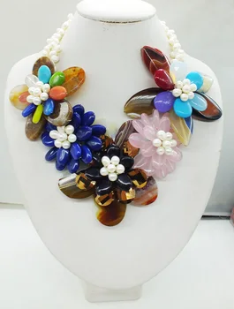 

2020-NEW !! Classic, beautiful Semi-precious stones flower necklace