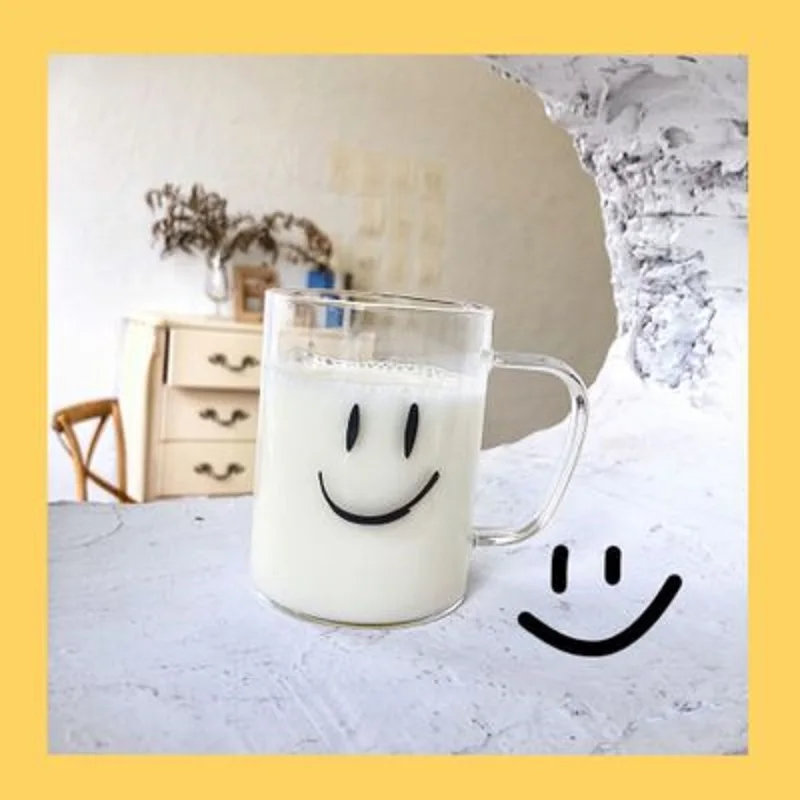 Ins Smile прозрачная стеклянная чашка с ручкой короткая модная домашняя офисная высокая термостойкость счастливый подарок Рождественский подарок