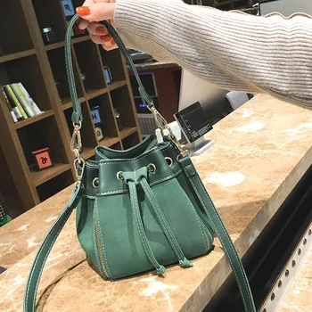 

Shoulder Bag Women Solid Color Design Bucket Bag Ladies PU Leather Crossbody Bag Female Bag Large Capacity Bucket Bag