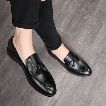 

2020 New Luxury Men Brogue Dress Shoes Formal Tassel Shoes Loafers Male Comfortable Office Wedding Flats Footwear Plus Size