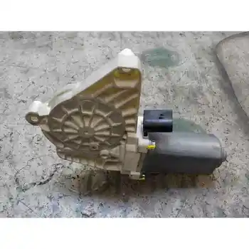 

WINDOW MOTOR FRONT LEFT MERCEDES B-CLASS (W245) 2 PINS