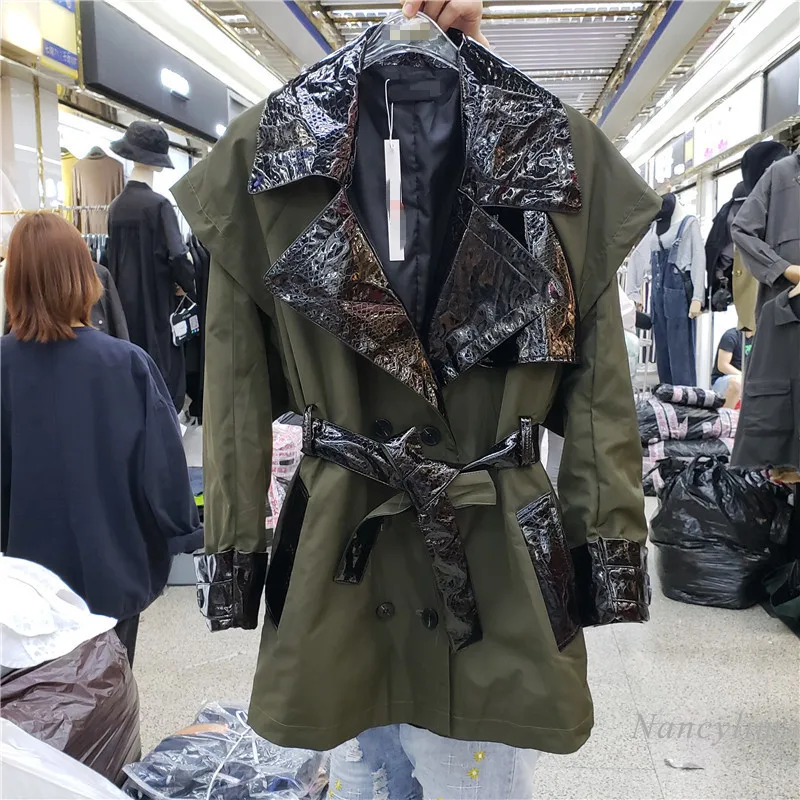 

2020 Autumn and Winter New Loose Long Sleeve Windbreaker Coat Female Fashion Street Leather Patch Army Green Trench Lady Clothes