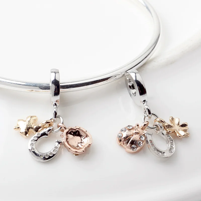 10880943831_2045298408