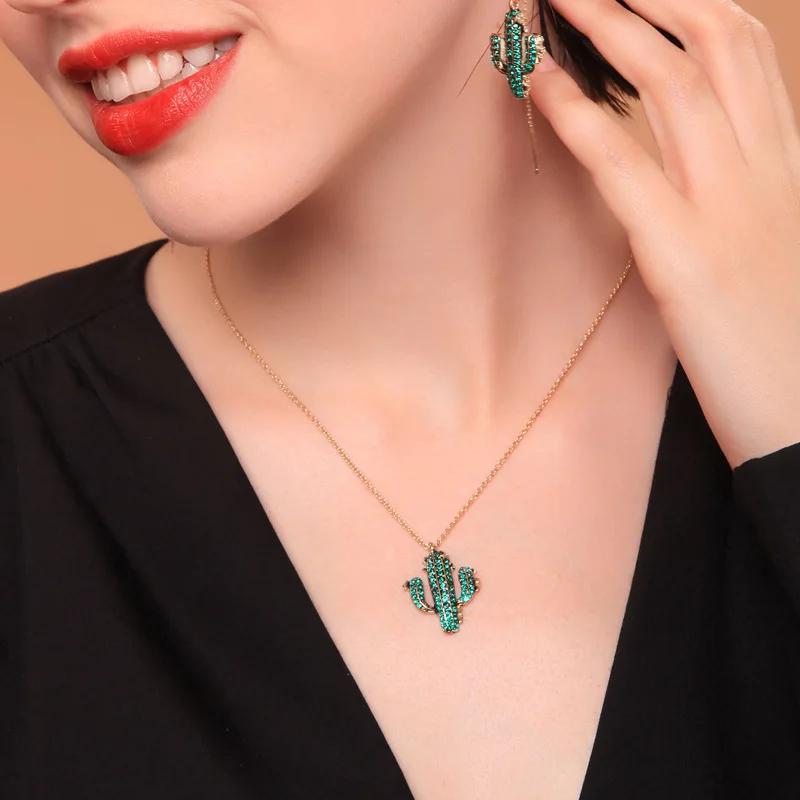 

Hot Selling Women Green Cactus 520 Palm Necklace Set Couple Statement Necklace Adjustable Necklace Fashion Luxury Jewelry Gift