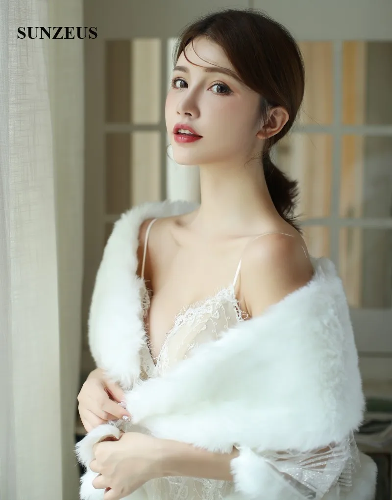 New Faux Fur Wrap Warm Shawl Winter Wedding Cover Up Top Stole Bridal Accessories Fashion Women Fur Shrug Bolero Lace Cape AX027
