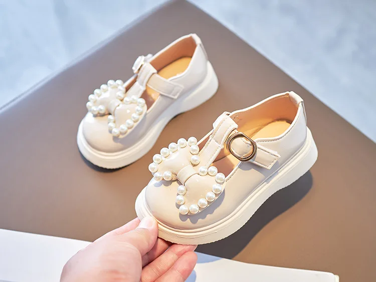 slippers for boy Spring Autumn Girls Leather Shoes with Bow-knot Pearls Beading Princess Sweet Cute Soft Comfortable Children Flats Kids Shoes comfortable sandals child