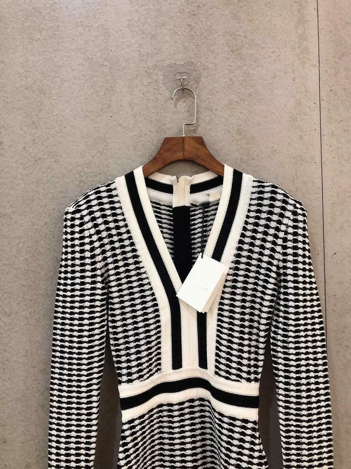 2019FW Модное Новое Женское Полосатое платье с v-образным вырезом и длинным рукавом, женское тонкое трикотажное платье ddxgz2v 10,31