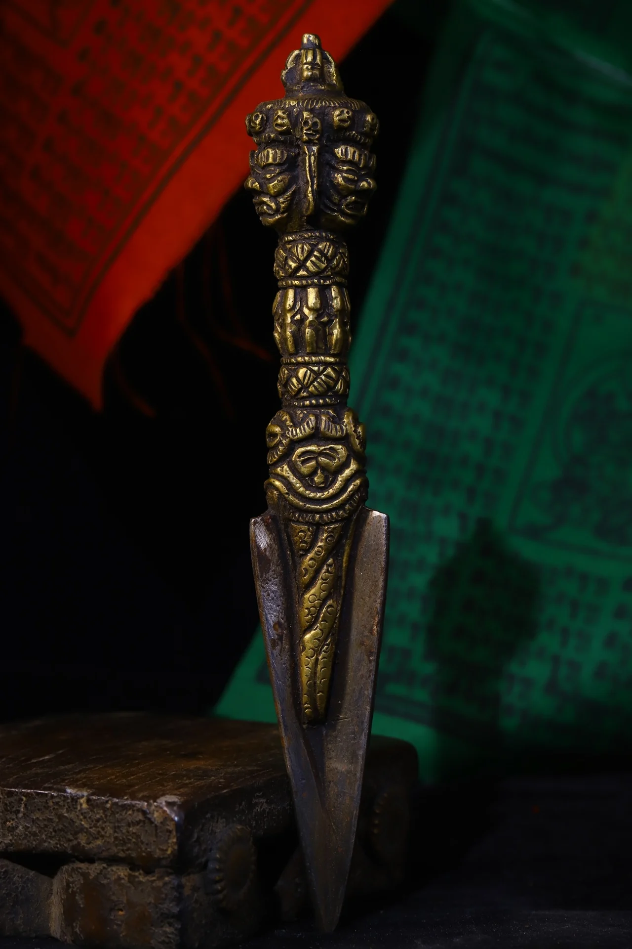 

7"Tibet Temple Collection Old Bronze Skull Three-sided Mahakala Buddha Head Dorje Vajra Phurpa Amulet Dharma Town House