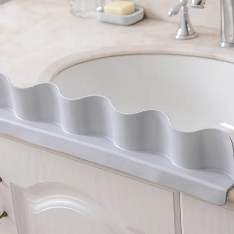 

Bathroom Shelves Household Kitchen Suction Cup Splash Guard TPE Practical Durable Dishwashing Water Baffle Kitchen Supplies