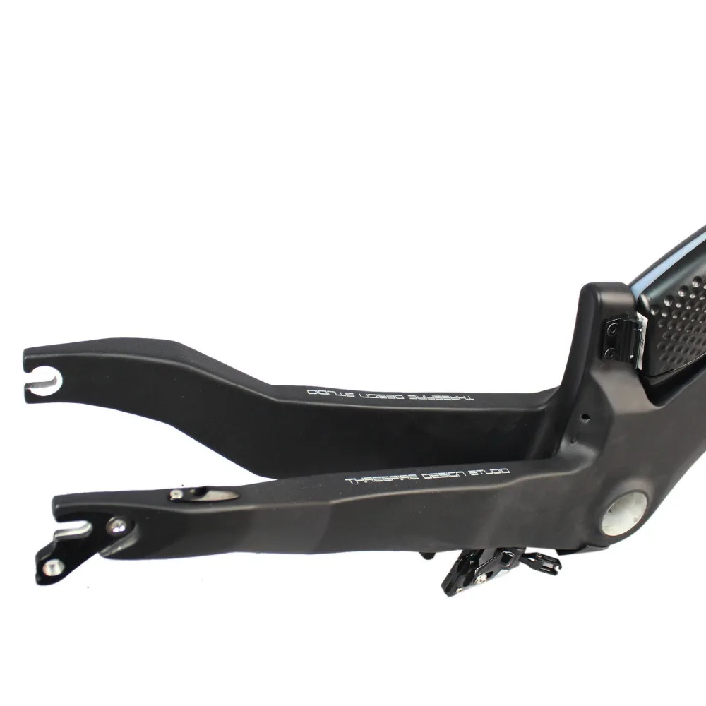 FM135 black 9