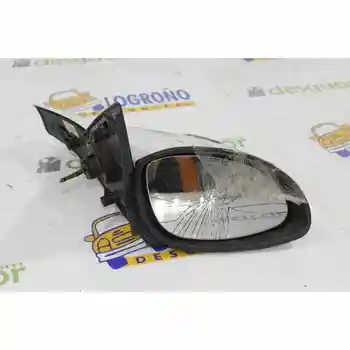 

RIGHT REARVIEW OPEL VECTRA B SALOON