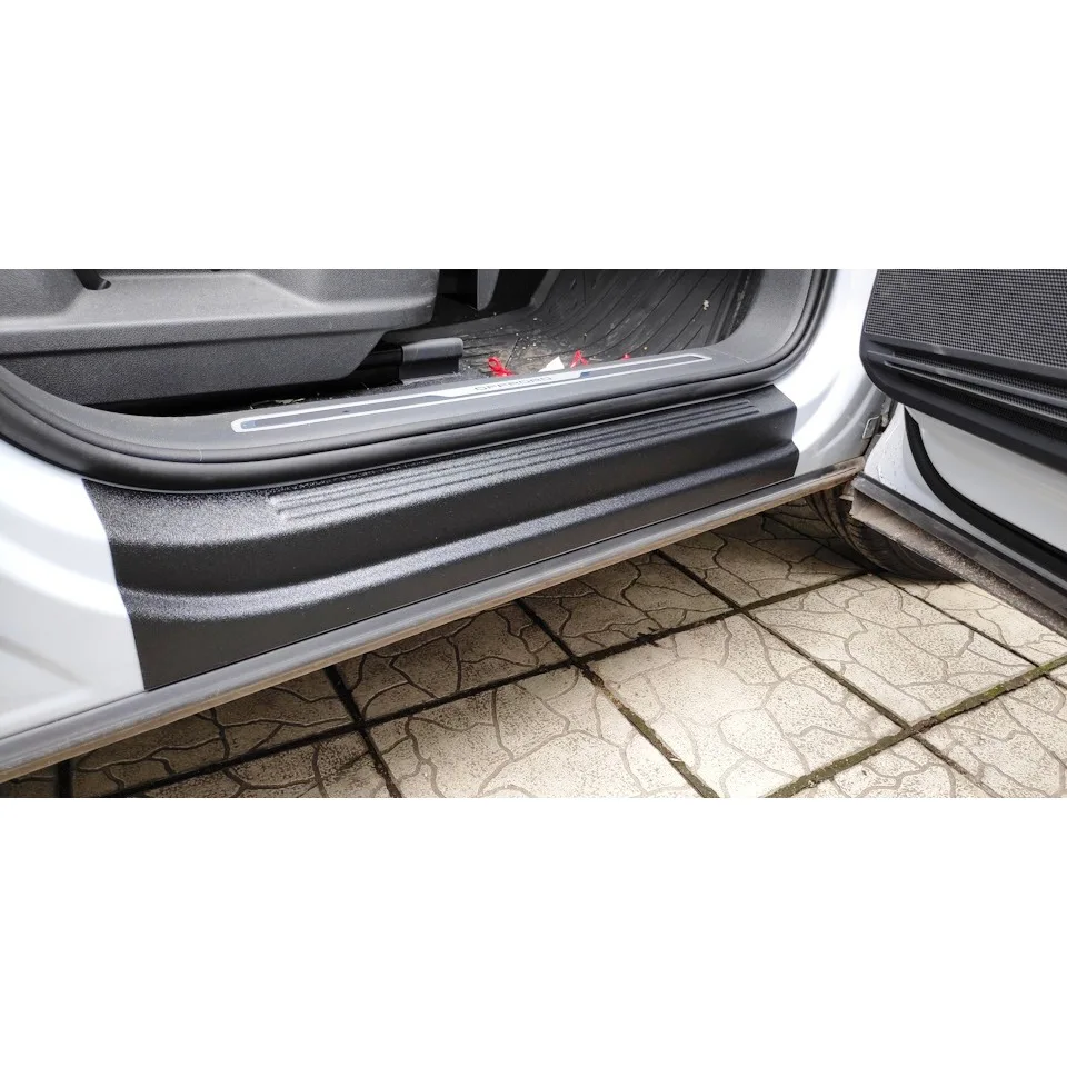 Накладки на пороги Volkswagen Tiguan защита порогов от царапин и сколов