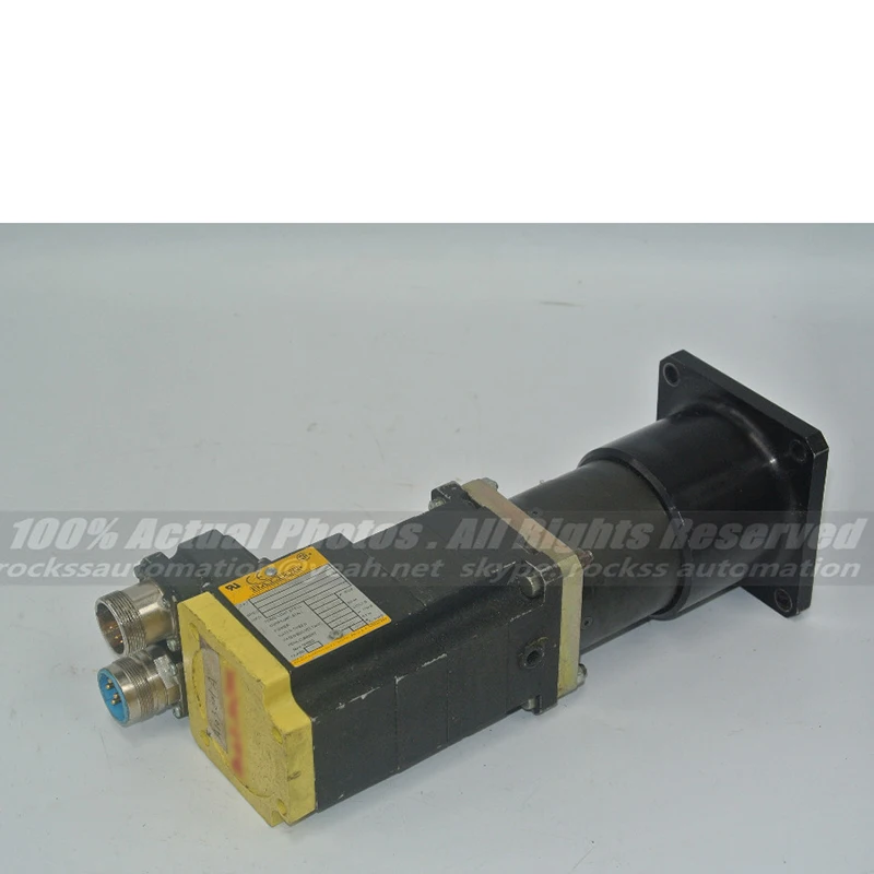 BRUSHLESS AC SERVO MOTOR BSM63N-175AA | Инструменты