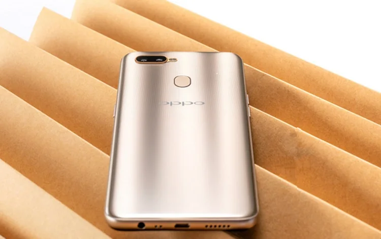 Oppo A7 4 аппарат не привязан к оператору сотовой связи Смартфон Android 8,1 Snapdragon 450 6," Dropwater полный Экран 4 Гб Оперативная память 64 Гб 16.0MP+ 13.0MP+ 2.0MP 4230 мА-ч