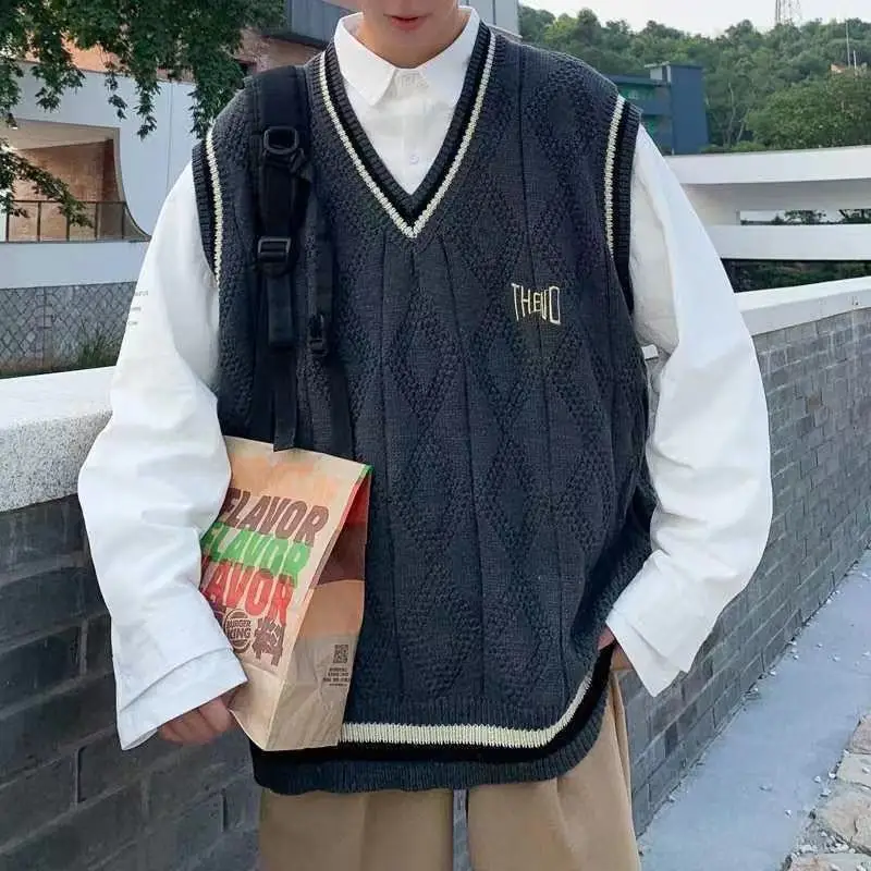 

2021 Men's Fashion Trend Coats Sleeveless Sweater Vest Grey/white Color Waistcoat Wool Knitted Vest Oversized Pullover M-2XL