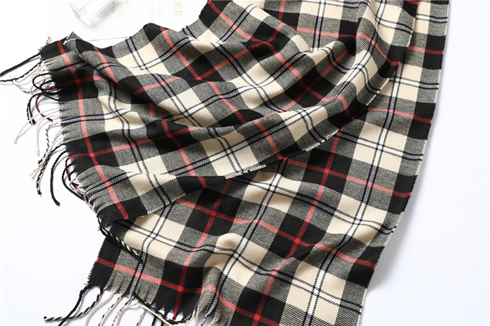 11625477670_672427820