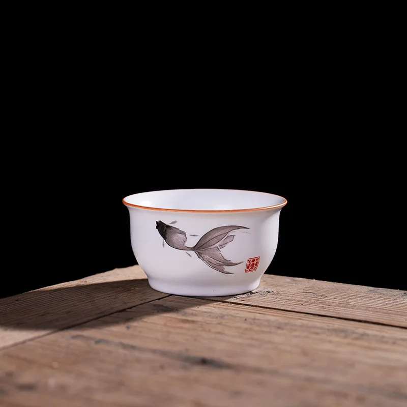 Креативная керамическая дегустационная чайная чашка Матовая Белая китайская чайная чашка 60 мл Samll чайная чаша винная чашка - Цвет: Fish-B