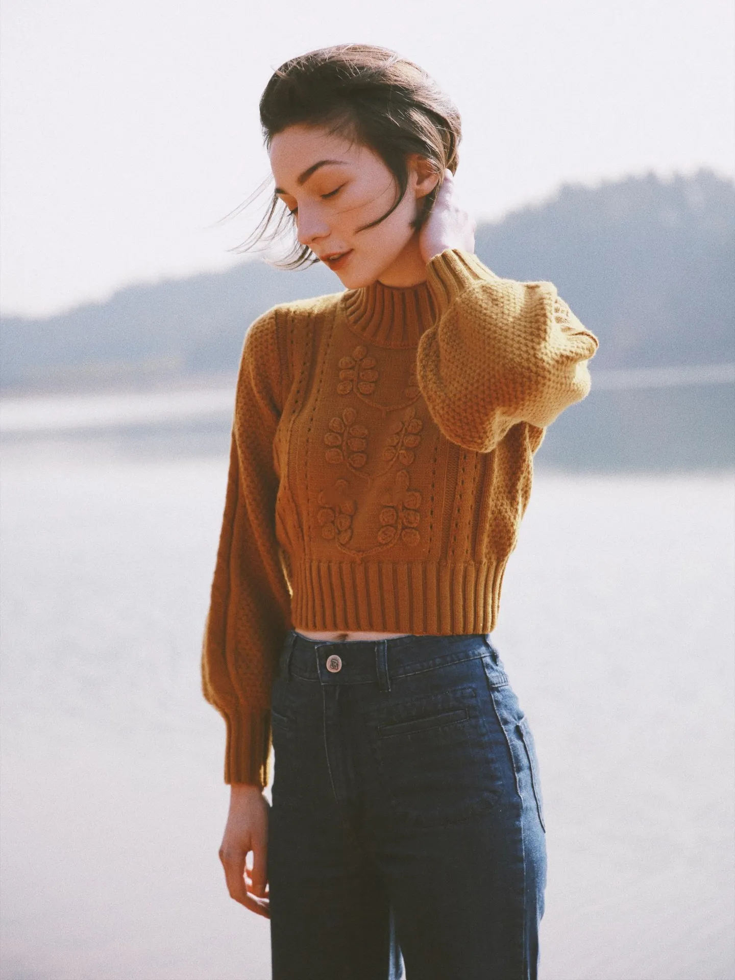 Women Sweater Short Knit Pullover Sweater with High Waist and Cuffed Lantern Sleeve - Цвет: Gold