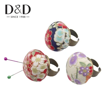 

Random Color 1pc Finger Ring Sewing Needle Pin Cushion Holder Sewing Kit Pincushions Needlework DIY Craft Sewing Tools