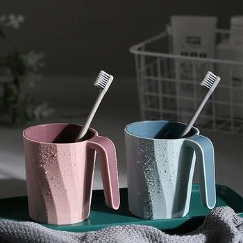 

Double-Layer Plastic Toothbrush Cup Daily Wash Cup with Handle Threaded Mouthwash Cup Couple Simple Student Tooth Cylinder