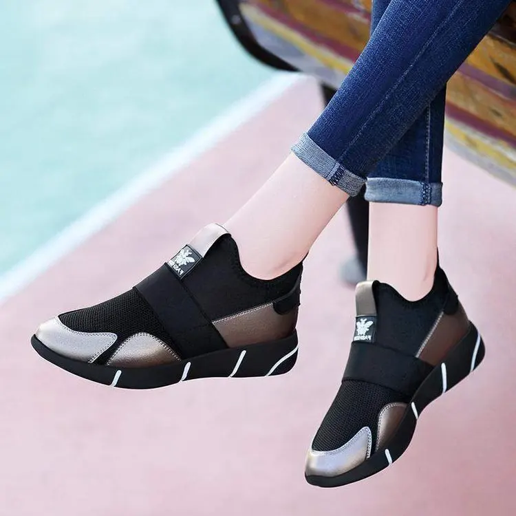 

2019 Summer New Style Versatile All Black And White with Pattern Sports Light Soft Bottom Running Shoes Fashion Pure Black Going