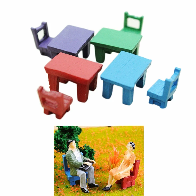  Hot-Assembling Small Ornaments Toy Table Chair