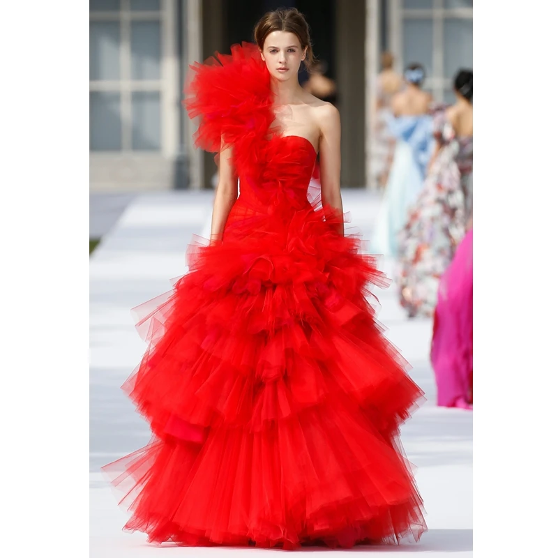 

2019 Latest Fashion Show Runway One Shoulder Dress Mesh Red Long Dress Elegant Luxury Celebrity Evening Party Dresses Vestidos