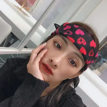 

Novelty Pencil Drawing Heart Peace Symbol Print Bandana Unisex Cotton Square Headband Hip Hop Multifunctional Hair Wrap Neck Tie