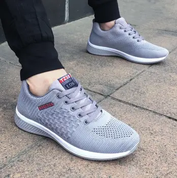 

2019 Fashionable mesh sneakers new lightweight breathable men casual shoes super confident men platform sneakers tenis masculino