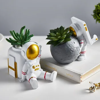 

Nordic Astronaut Figurines Flower Pots Spacemen Miniature Model Pen Phone Holder Home Decoration Desktop Ornaments Gift