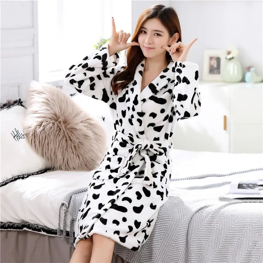 Cow Spot Novelty Robe Thicken Women Bathrobe Kimono Gown Padded Flannel Nightwear Sleep Dress With Belt Coral Fleece Negligee - Цвет: White 2