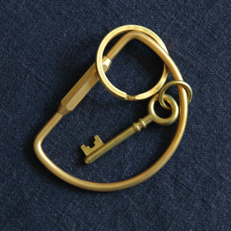 brass key pendant (3)