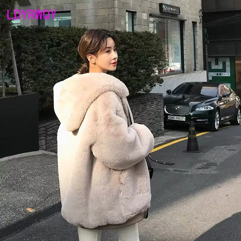 Новая Корейская версия свободного осенне-зимнего утолщенного искусственного меха кролика пальто женское