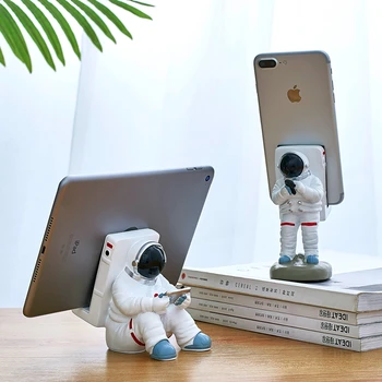 

Classic Astronaut Spaceman Mobile Phone Bracket Mobile Smart Phones Holder Support Desk Decor for iPhone XiaoMi Huawei Samsung