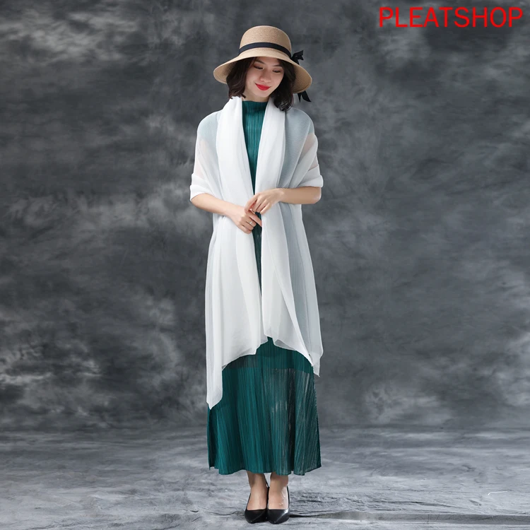 

Miyake Pleated New Style Versatile Scarves Autumn Western Style Fashion Spring And Autumn Women 's Shawl Dual Purpose Thin