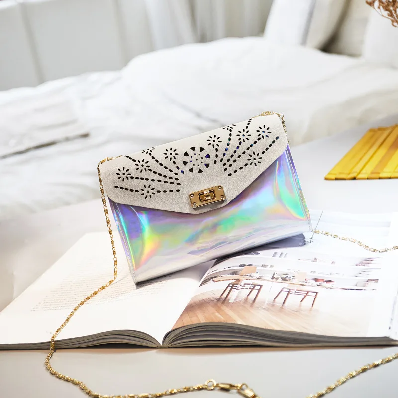

2018 Korean-style Chain Laser Flash Women's Retro Purse Laser Varved Package Cover Type Lock Phone Bag