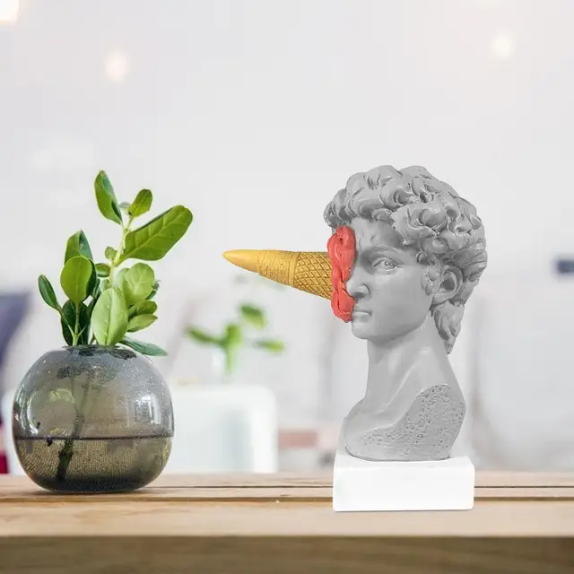 Estátua de resina e escultura de um sorvete italiano de 3 bolas - Déco et  Artisanat