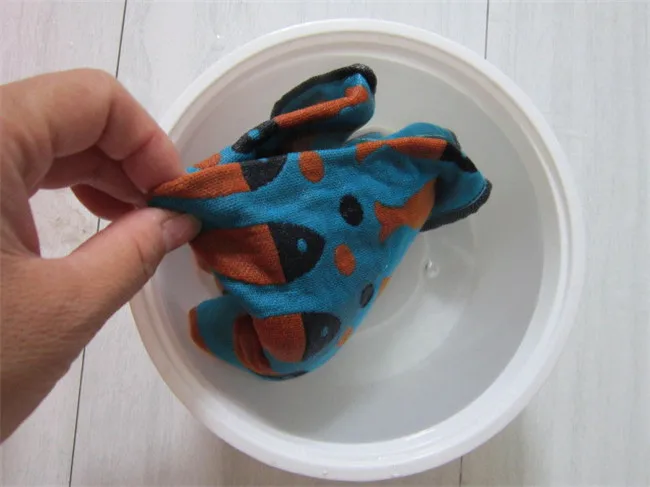 2410954602_326526094