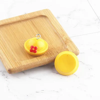 2 шт. Kawaii Милая Мини-одежда шляпа Подвески плоские пластмассовые Подвески Подвеска для ожерелья и сережек подвески для творческие, декоративные, для рукоделия - Цвет: 20X22mm 2