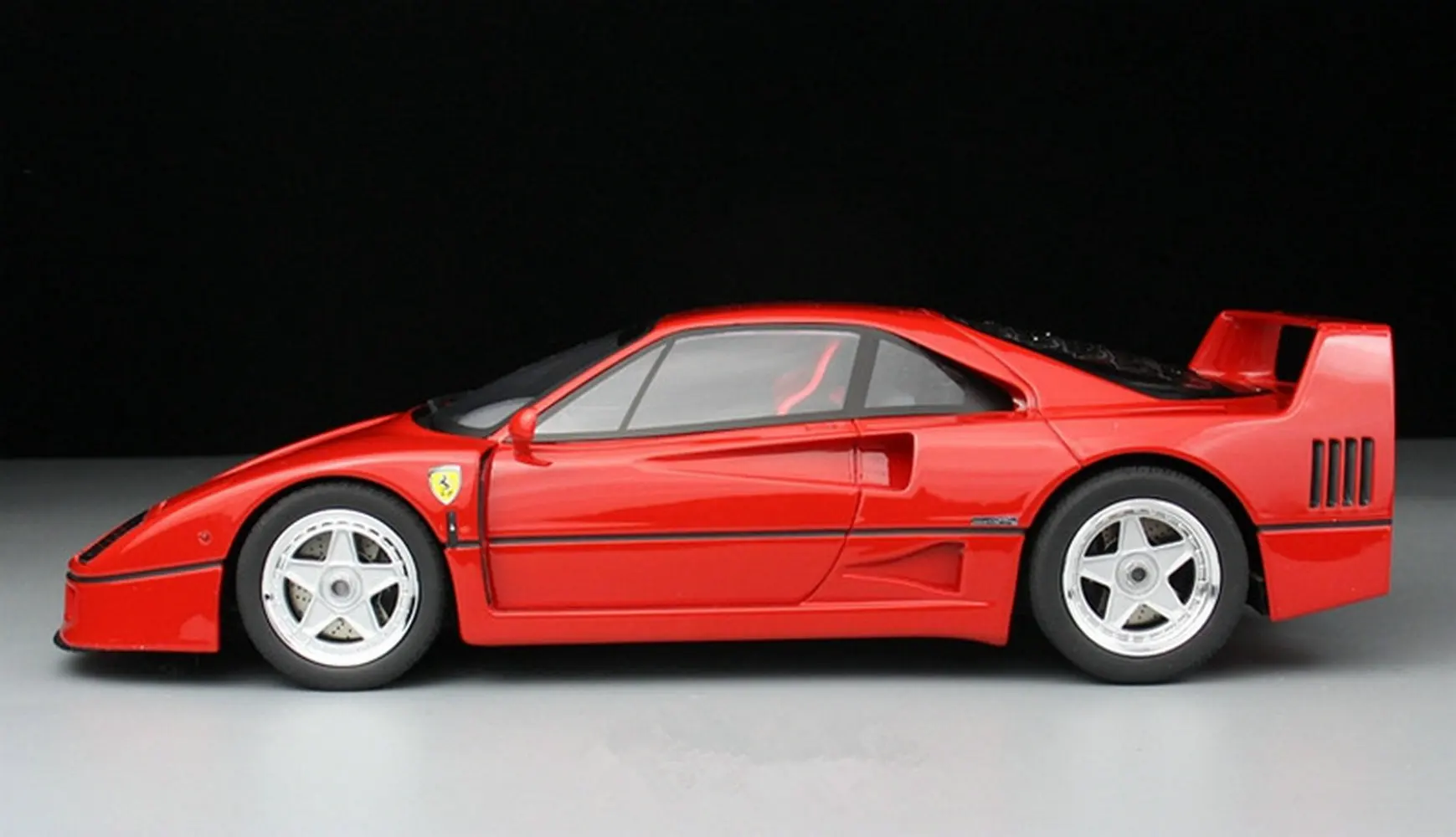 GT Spirit 1:18 FERRARI F40 supercar коллекция литых под давлением искусственных игрушек |