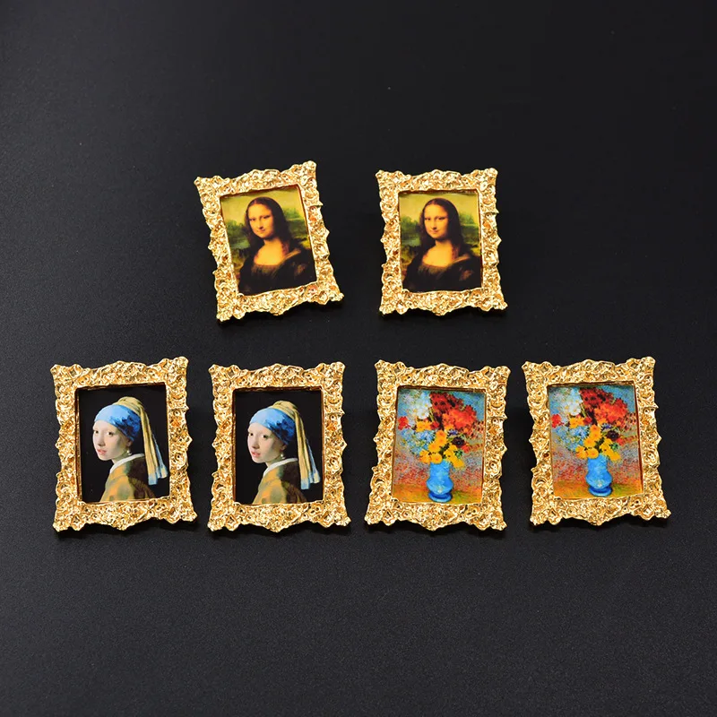 

New Baroque Show French Restoration Portrait Frame Earrings Small Popular Design Net Red Oil Painting Patterns Earrings