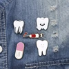 Pines de esmalte para pastillas de Metal con forma de sonrisa para niños, broches de jeringa de dibujos animados, placa de Metal, bolso de tela vaquera, Pin de solapa, regalos de joyería ► Foto 1/6