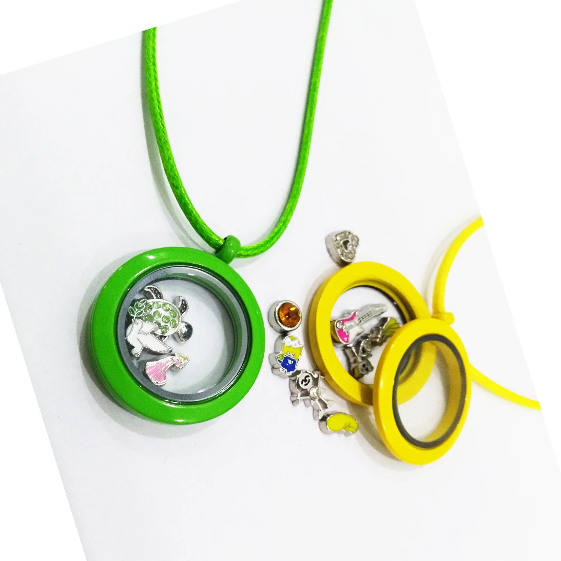 

paint floating lockets plain 30mm Round twist threaded screw top locket fit charms could make necklace keychain