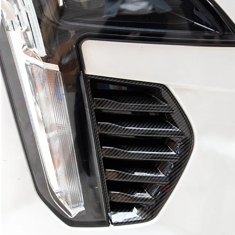 

ABS Carbon Fibre Silver Fog Light Lamp Decorated Frame Cover For Cadillac XT4 ACA233