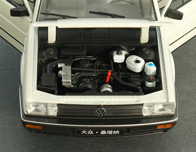 Оригинальная фабричная 1:18 Volkswagen Santana Классическая Металлическая Игрушечная модель автомобиля для подарка на Рождество/День рождения, коллекция