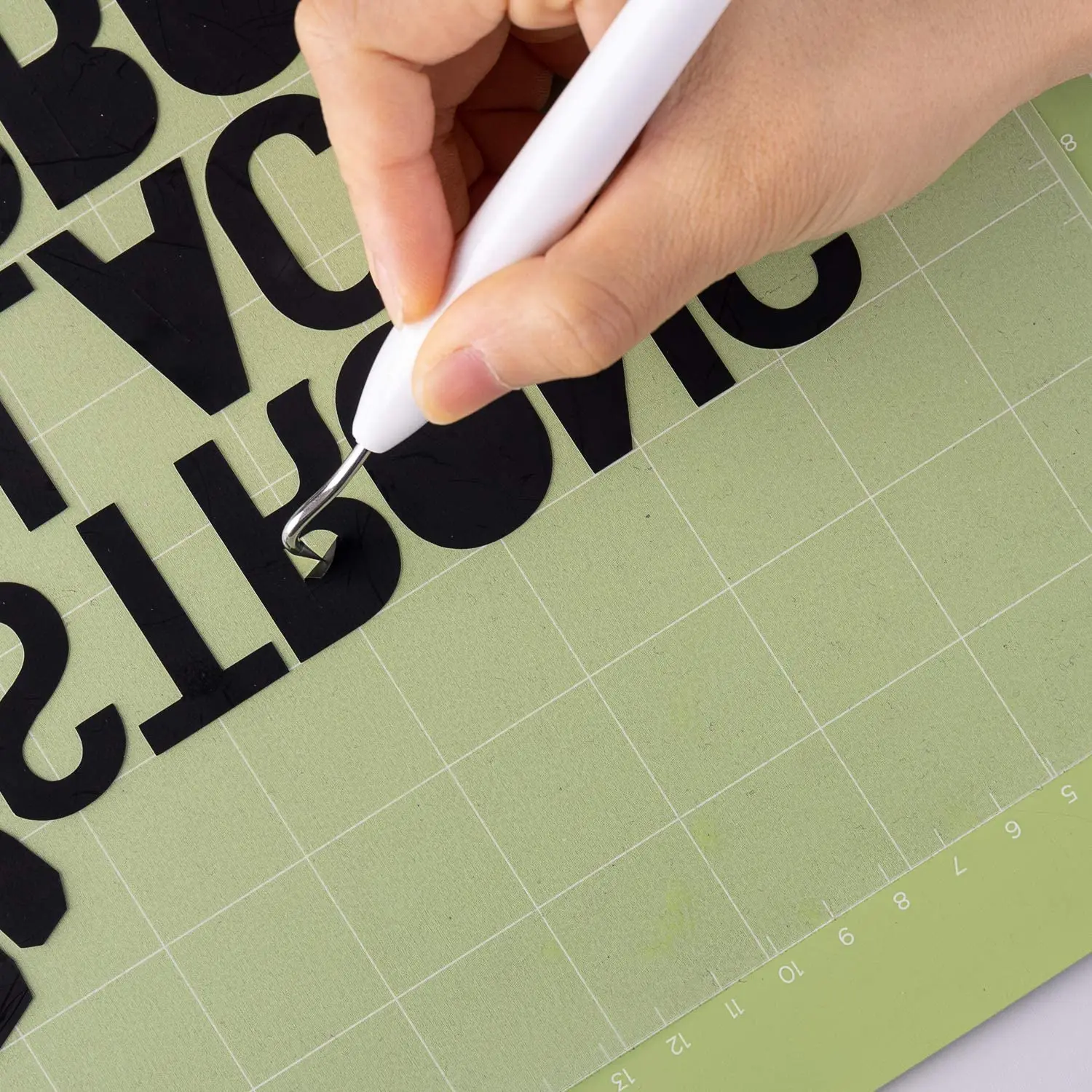 V2 HTV Black Carbon Fiber Heat Transfer Vinyl - 12" X 5ft Roll For Cricut & Silhouette